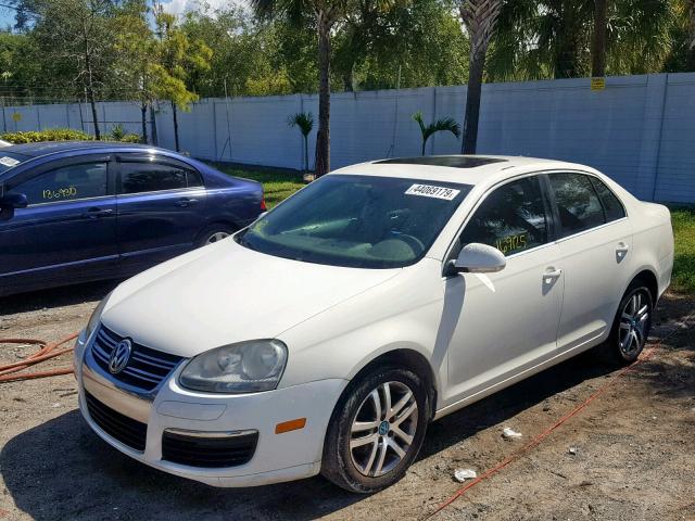 3VWST71K66M740096 - 2006 VOLKSWAGEN JETTA TDI WHITE photo 2