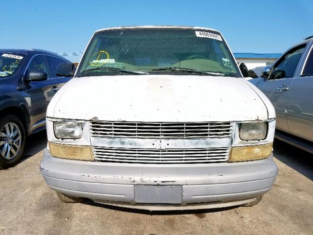 1GCDM19W7XB147109 - 1999 CHEVROLET ASTRO WHITE photo 9