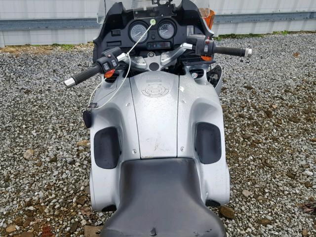 WB10499A14ZE94973 - 2004 BMW R1150 RT GRAY photo 5