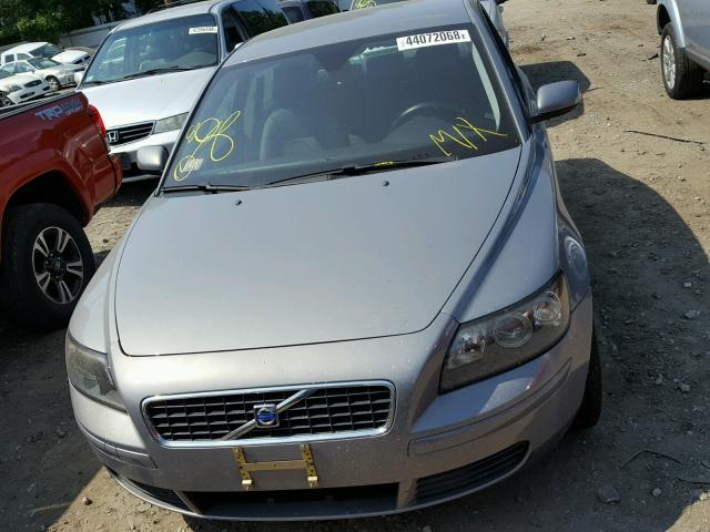 YV1MS382462223426 - 2006 VOLVO S40 2.4I GRAY photo 9