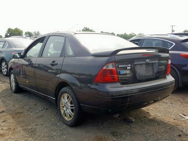 1FAFP34N07W156517 - 2007 FORD FOCUS ZX4 BLACK photo 3