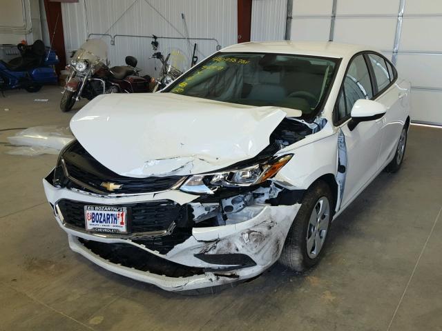 1G1BC5SM1J7106519 - 2018 CHEVROLET CRUZE LS WHITE photo 2