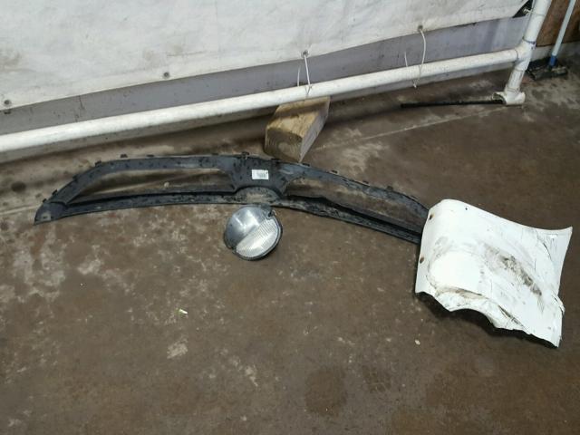 2G2WS522841302747 - 2004 PONTIAC GRAND PRIX WHITE photo 9