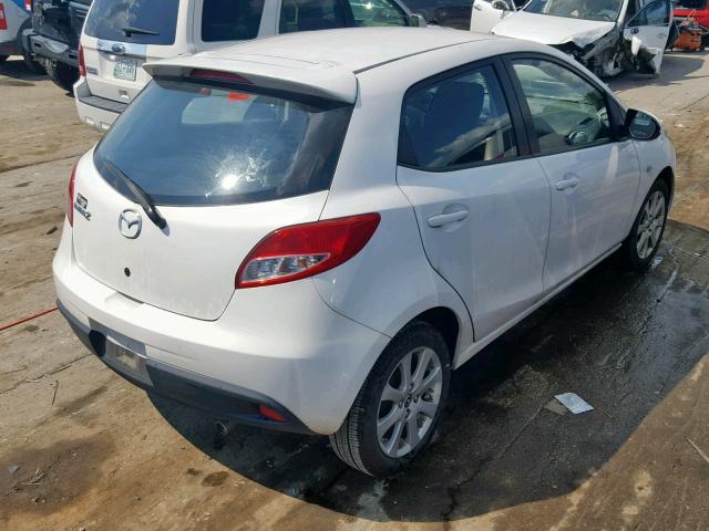 JM1DE1LY3D0153147 - 2013 MAZDA MAZDA2 WHITE photo 4