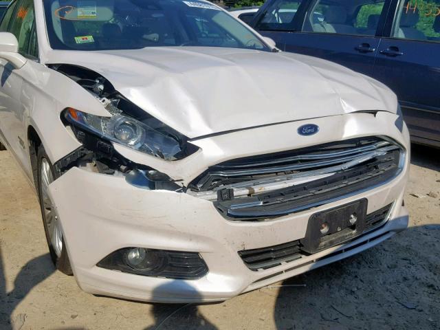 3FA6P0SU9ER295554 - 2014 FORD FUSION TIT WHITE photo 9