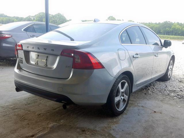 YV1612FS2D2189993 - 2013 VOLVO S60 T5 SILVER photo 4