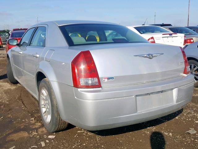 2C3JA43R75H597223 - 2005 CHRYSLER 300 SILVER photo 3