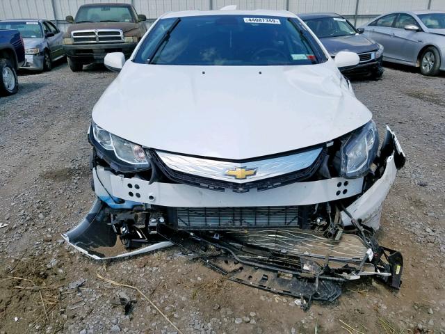 1G1RC6S52HU217668 - 2017 CHEVROLET VOLT LT WHITE photo 9