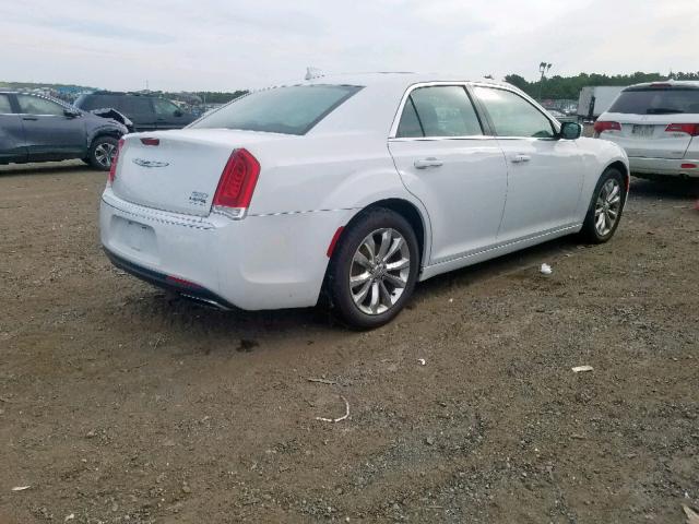 2C3CCARG5HH540367 - 2017 CHRYSLER 300 LIMITE WHITE photo 4