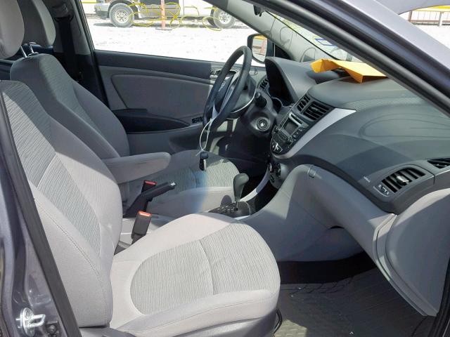 KMHCT4AEXGU981653 - 2016 HYUNDAI ACCENT SE GRAY photo 5