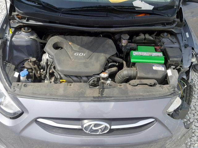 KMHCT4AEXGU981653 - 2016 HYUNDAI ACCENT SE GRAY photo 7