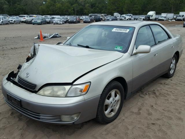 JT8BF28G4X0232937 - 1999 LEXUS ES 300 TAN photo 2