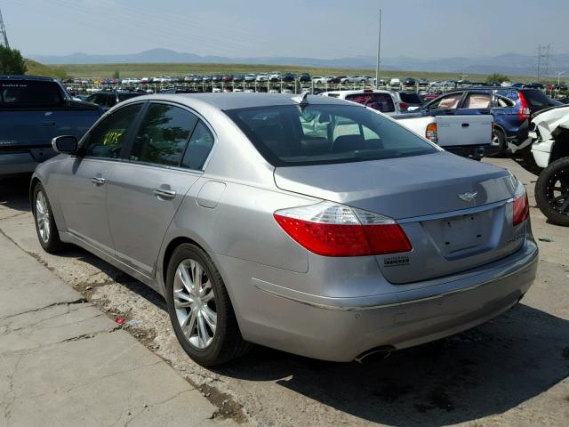 KMHGC4DF5BU118869 - 2011 HYUNDAI GENESIS 4. GRAY photo 3