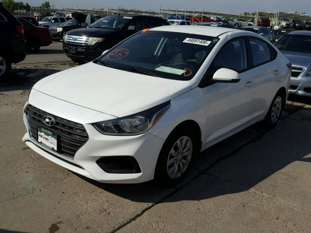 3KPC24A39JE030193 - 2018 HYUNDAI ACCENT SEL WHITE photo 2