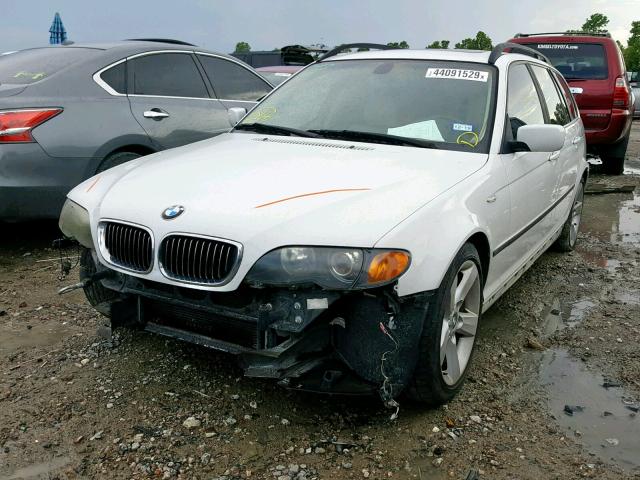 WBAEN334X4PC13171 - 2004 BMW 325 IT WHITE photo 2