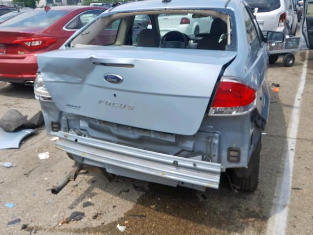 1FAHP32N98W131984 - 2008 FORD FOCUS S/SE BLUE photo 9