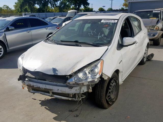 JTDKDTB3XD1032606 - 2013 TOYOTA PRIUS C WHITE photo 2