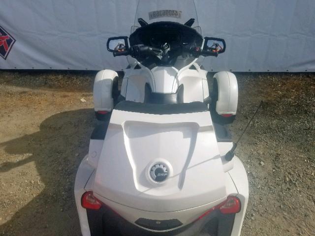 2BXNBCD22JV000030 - 2018 CAN-AM SPYDER ROA TWO TONE photo 14