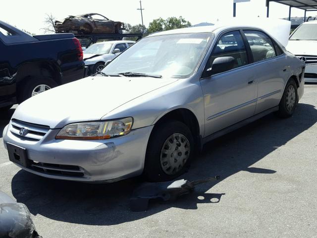 1HGCF86661A069455 - 2001 HONDA ACCORD VAL SILVER photo 2