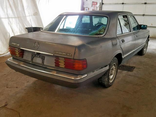 WDBCB20A9EA008397 - 1984 MERCEDES-BENZ 300 SD GRAY photo 4