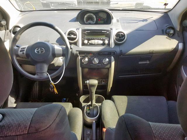 JTKKT624460156028 - 2006 TOYOTA SCION XA SILVER photo 9