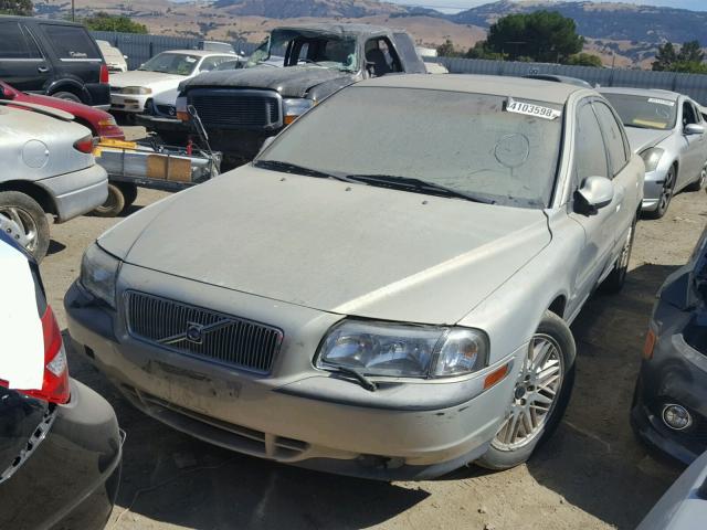 YV1TS90D311151290 - 2001 VOLVO S80 T6 SILVER photo 2