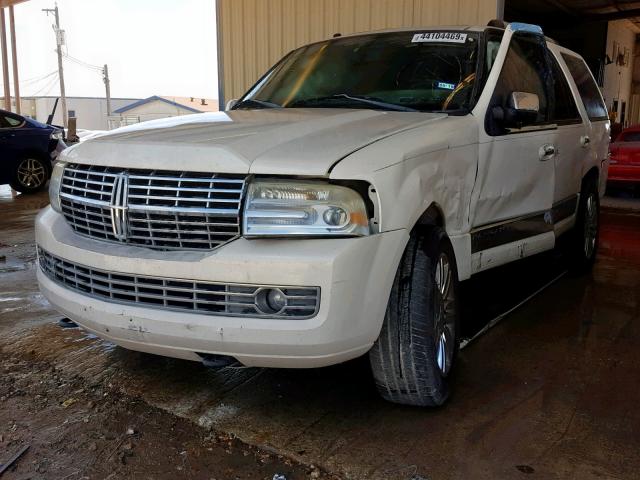 5LMFU275X8LJ02727 - 2008 LINCOLN NAVIGATOR أبيض صورة 2