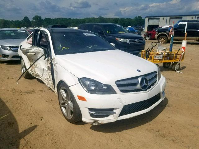 WDDGJ4HB5DG098664 - 2013 MERCEDES-BENZ C 250 WHITE photo 1