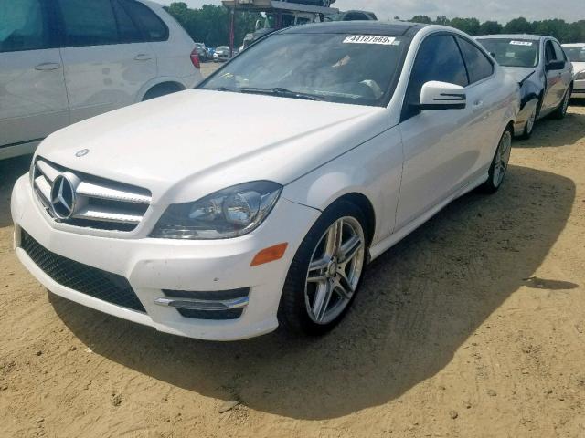 WDDGJ4HB5DG098664 - 2013 MERCEDES-BENZ C 250 WHITE photo 2