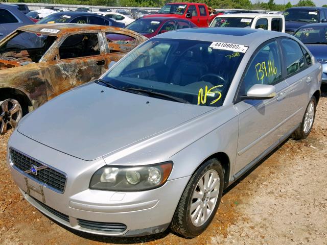 YV1MS382352088549 - 2005 VOLVO S40 2.4I SILVER photo 2