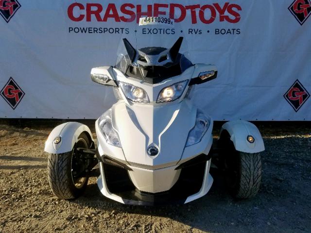 2BXNBDD12EV001231 - 2014 CAN-AM SPYDER ROA WHITE photo 2