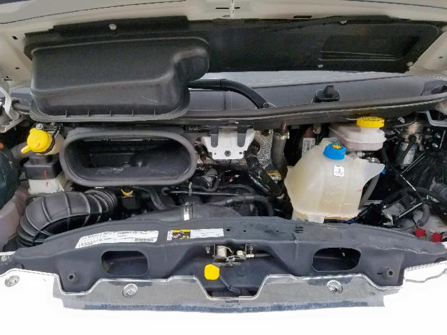 3C6TRVDG8JE118031 - 2018 RAM PROMASTER 白色 照片 7