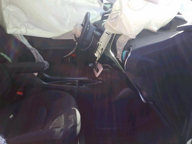 JTDKARFP1H3066954 - 2017 TOYOTA PRIUS PRIM 白色 照片 5