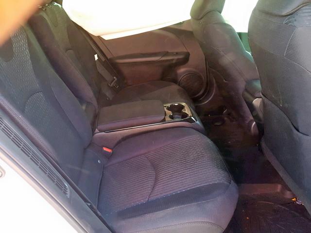 JTDKARFP1H3066954 - 2017 TOYOTA PRIUS PRIM 白色 照片 6