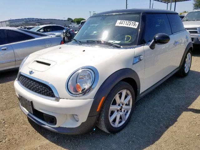 WMWSV3C51DT392829 - 2013 MINI COOPER S CREAM photo 2