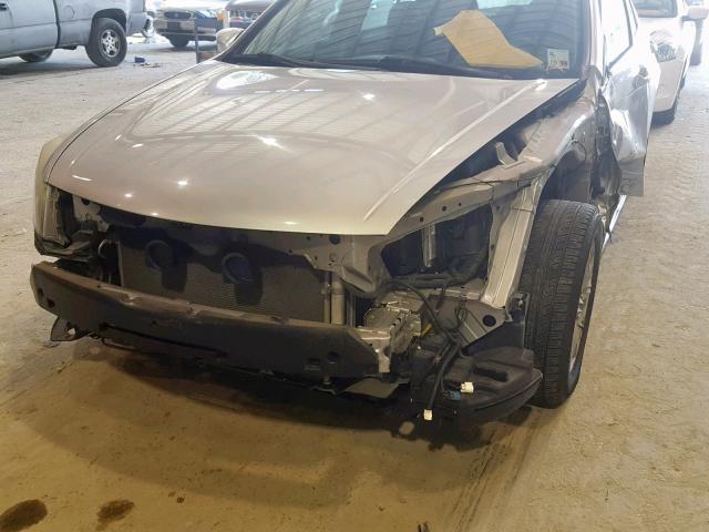 1HGCP2F43AA124923 - 2010 HONDA ACCORD LXP SILVER photo 9