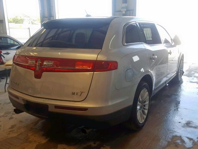 2LMHJ5FR1ABJ24099 - 2010 LINCOLN MKT SILVER photo 4