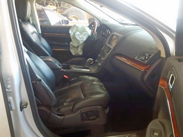 2LMHJ5FR1ABJ24099 - 2010 LINCOLN MKT SILVER photo 5