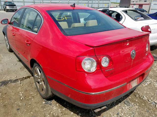 WVWAK73C48E084545 - 2008 VOLKSWAGEN PASSAT KOM RED photo 3