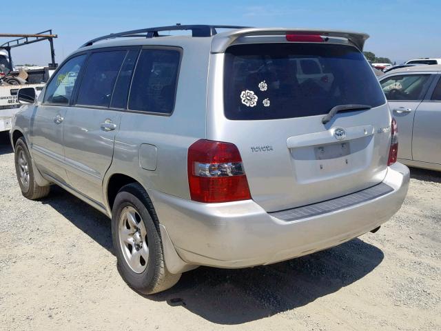 JTEDD21A450124977 - 2005 TOYOTA HIGHLANDER SILVER photo 3