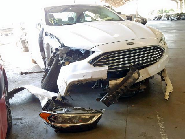 3FA6P0PU1HR276798 - 2017 FORD FUSION SE WHITE photo 1