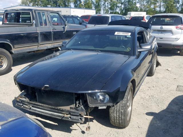 1ZVHT82H065170637 - 2006 FORD MUSTANG GT BLACK photo 2