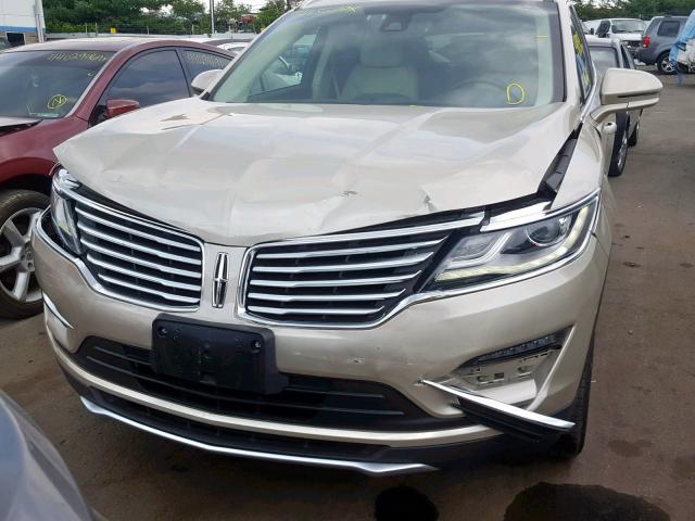 5LMCJ2D95HUL08213 - 2017 LINCOLN MKC SELECT WHITE photo 9