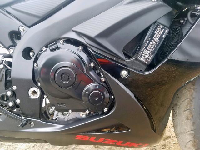 JS1GR7MA9K7101039 - 2019 SUZUKI GSX-R750 BLACK photo 5