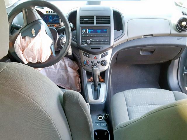 1G1JA5SH0D4120552 - 2013 CHEVROLET SONIC LS 灰色 照片 9