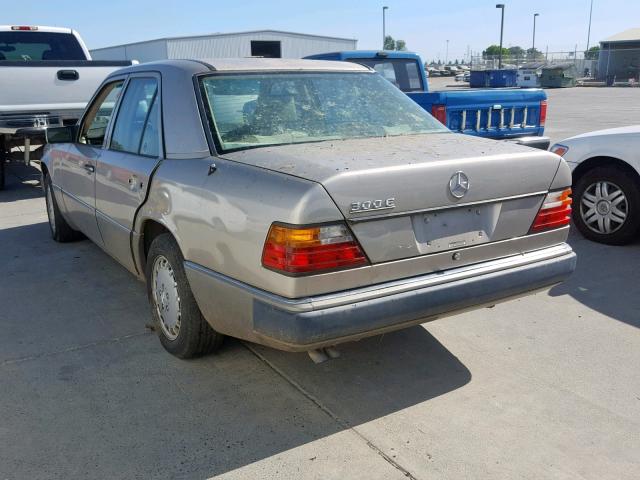 WDBEA30D7MB342366 - 1991 MERCEDES-BENZ 300 E GOLD photo 3