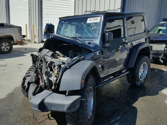 1J4FA24177L142483 - 2007 JEEP WRANGLER X GRAY photo 2