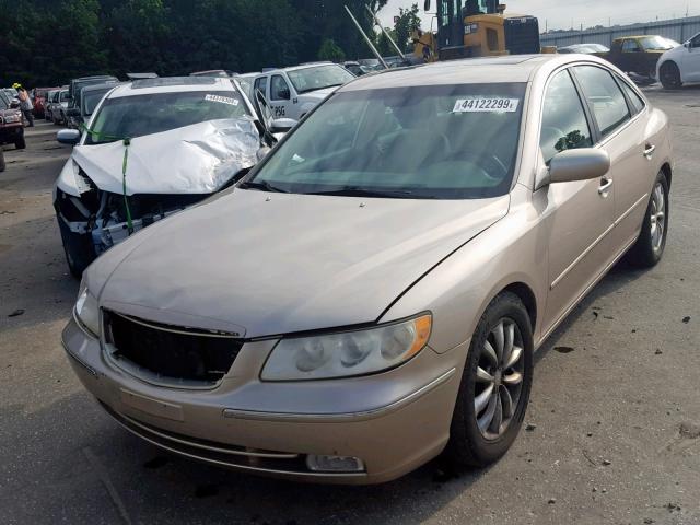 KMHFC46F07A211963 - 2007 HYUNDAI AZERA SE GOLD photo 2