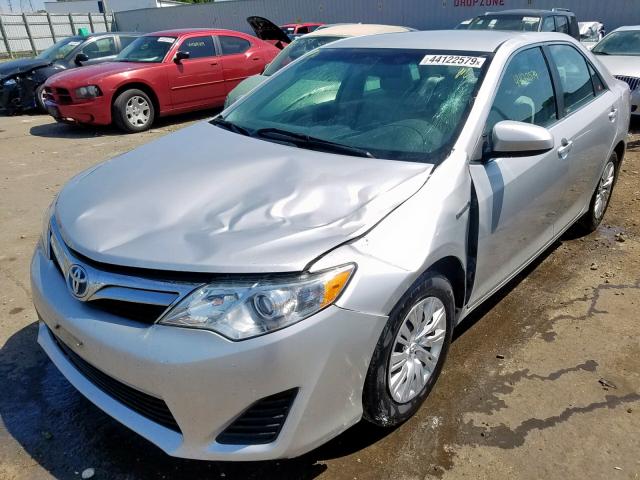 4T1BD1FK8EU136674 - 2014 TOYOTA CAMRY HYBR GRAY photo 2