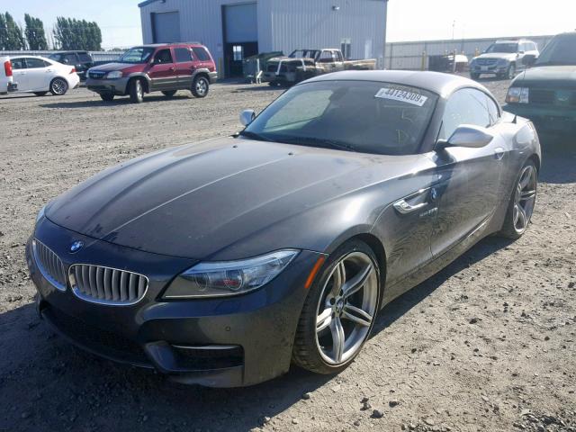 WBALM1C51FE634408 - 2015 BMW Z4 SDRIVE3 GRAY photo 2